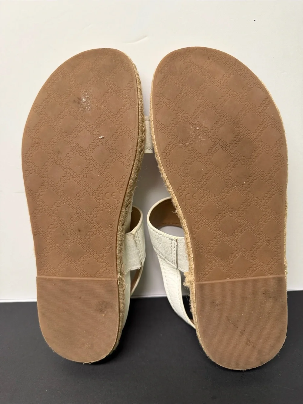 Vionic Lonnnie White Double-Strap Leather Sandals Size 8